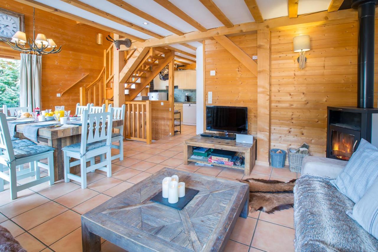 Chalet Muguet Gauche With Hot Tub Sleeps 10 Central Morzine Kültér fotó