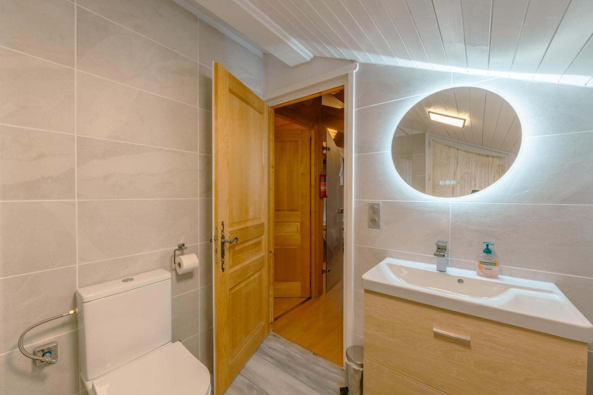 Chalet Muguet Gauche With Hot Tub Sleeps 10 Central Morzine Kültér fotó